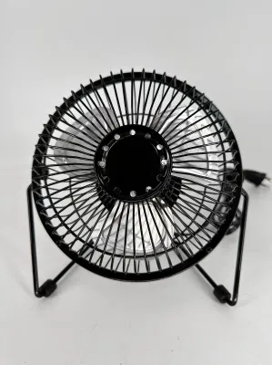 Ventilatore da pavimento in ferro da 9 pollici in materiale pieno/Ventilatore da pavimento ad alta velocità/Ventilatore da tavolo/Ventilatore oscillante/Personalizzazione di base Personalizzazione del campione Ventilatore elettrico Ventilatore CC